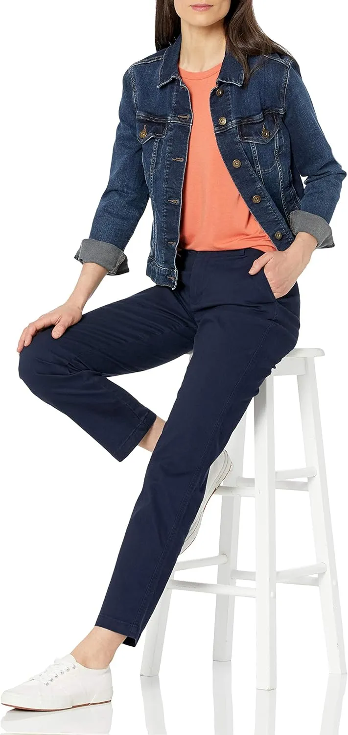 Amazon Essentials Women's Curvy Straight-Fit Stretch Twill Chino Pant