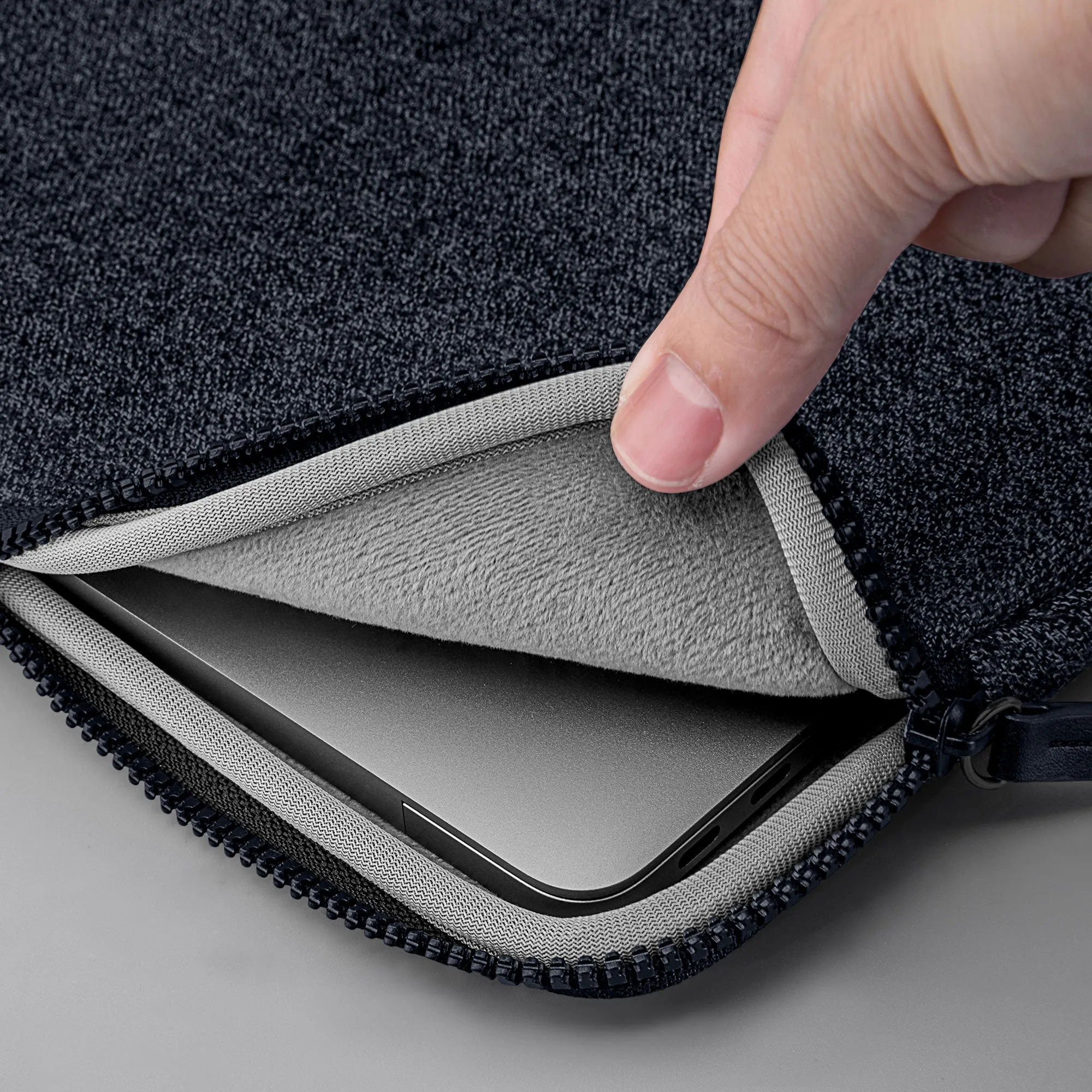 INFLIGHT Protective Sleeve for 16-inch Laptop