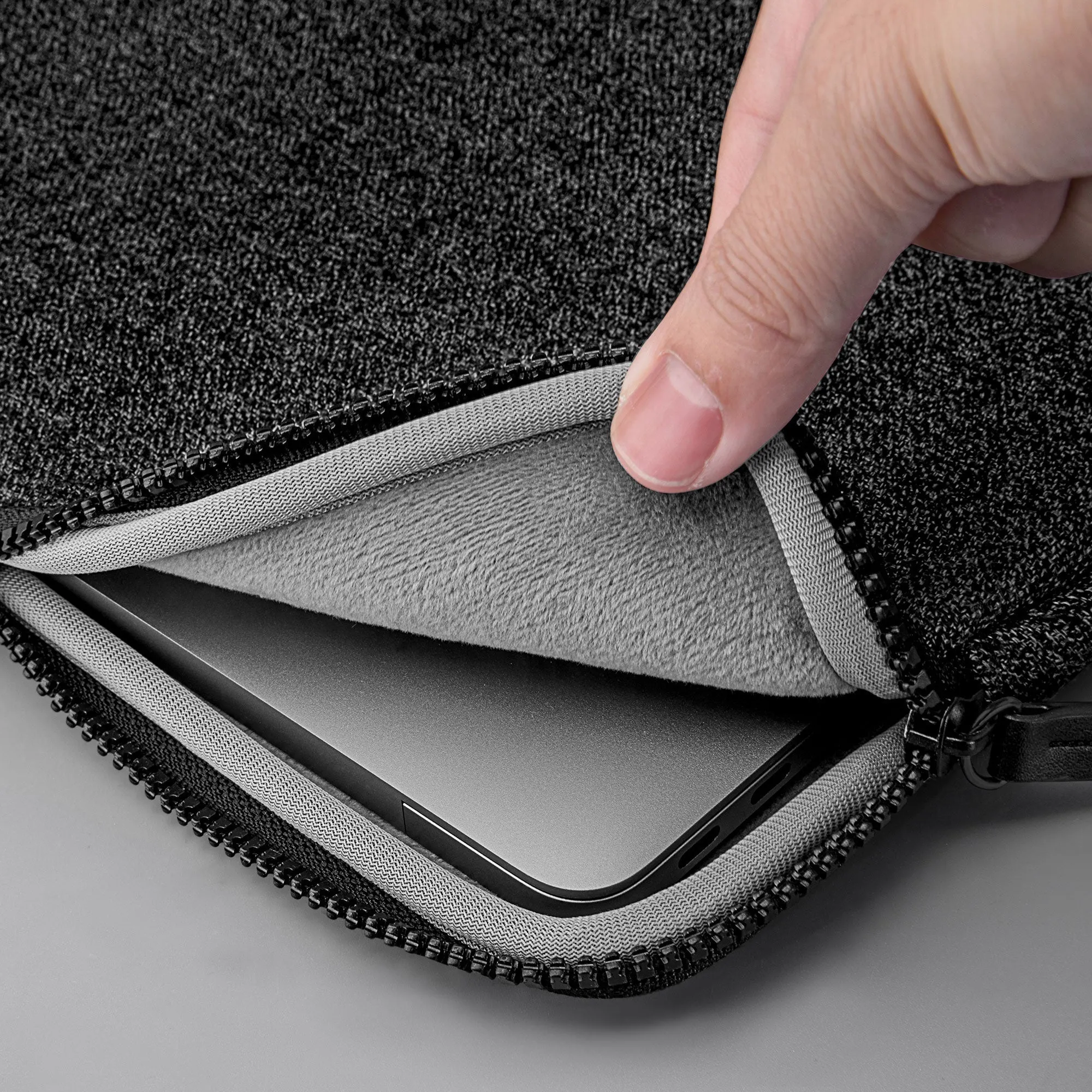 INFLIGHT Protective Sleeve for 16-inch Laptop