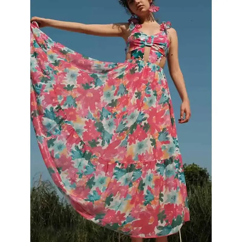 Long Dress With Printed Ruffles on The Shoulders