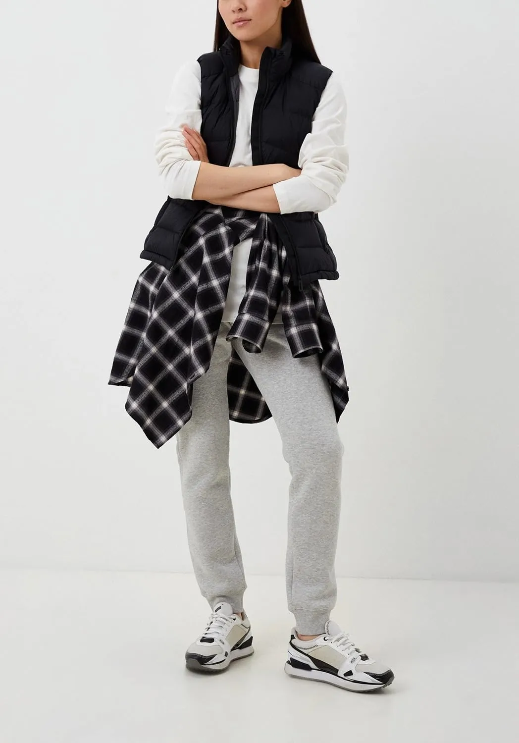 Puffer Vest Women Zip Up Sleeveless Stand Collar Outerwear Vest Puffy Warm Lightweight Winter Jacket Coat