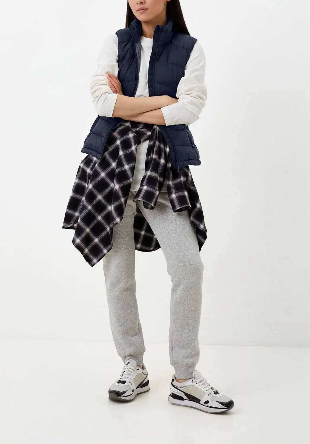 Puffer Vest Women Zip Up Sleeveless Stand Collar Outerwear Vest Puffy Warm Lightweight Winter Jacket Coat